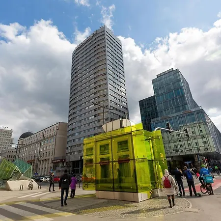 Deluxe Center By Renters شقة وارسو