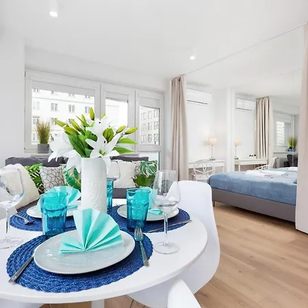 Apartment Deluxe Center By Renters Warsaw